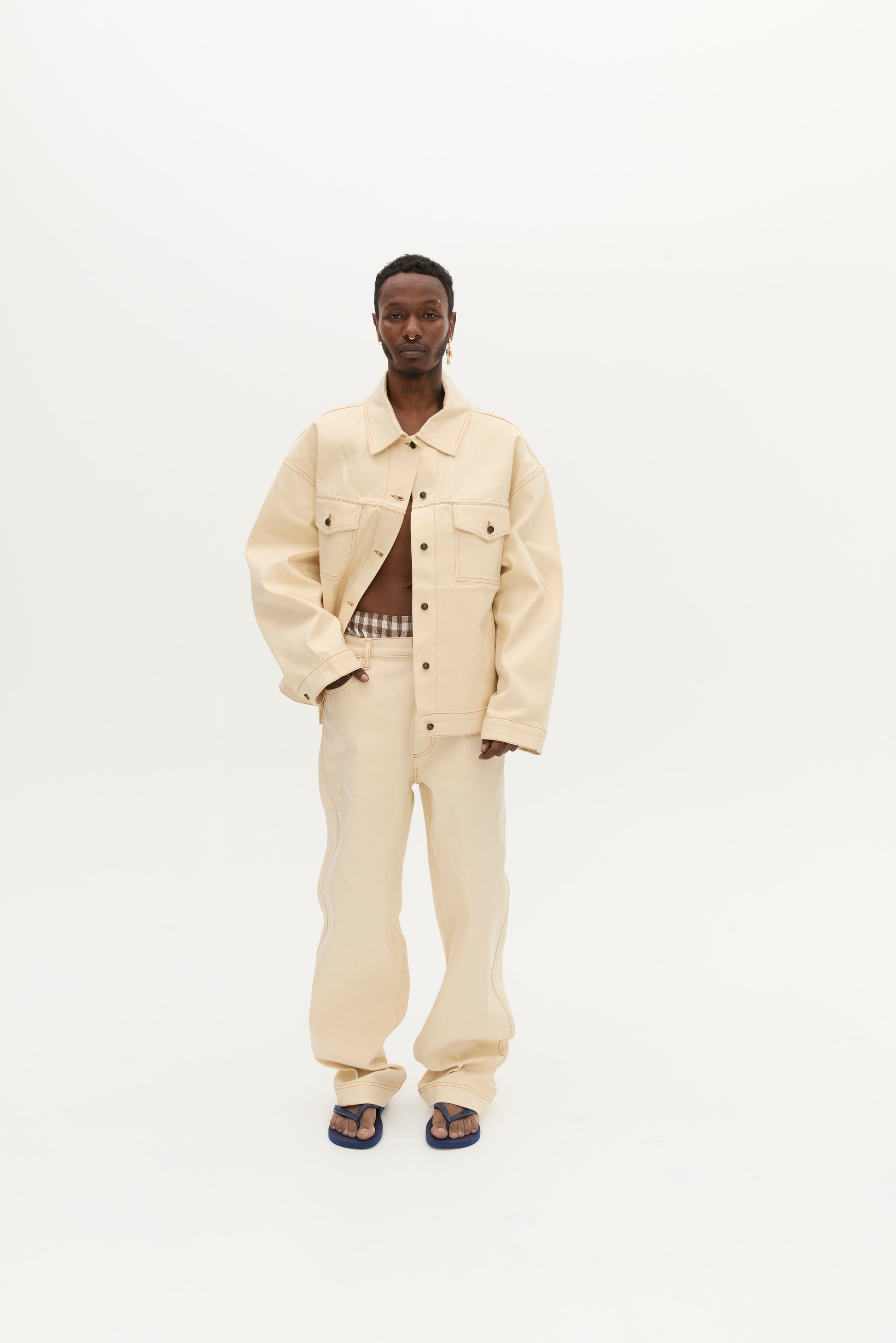 FOUNDATION JEAN IN ECRU