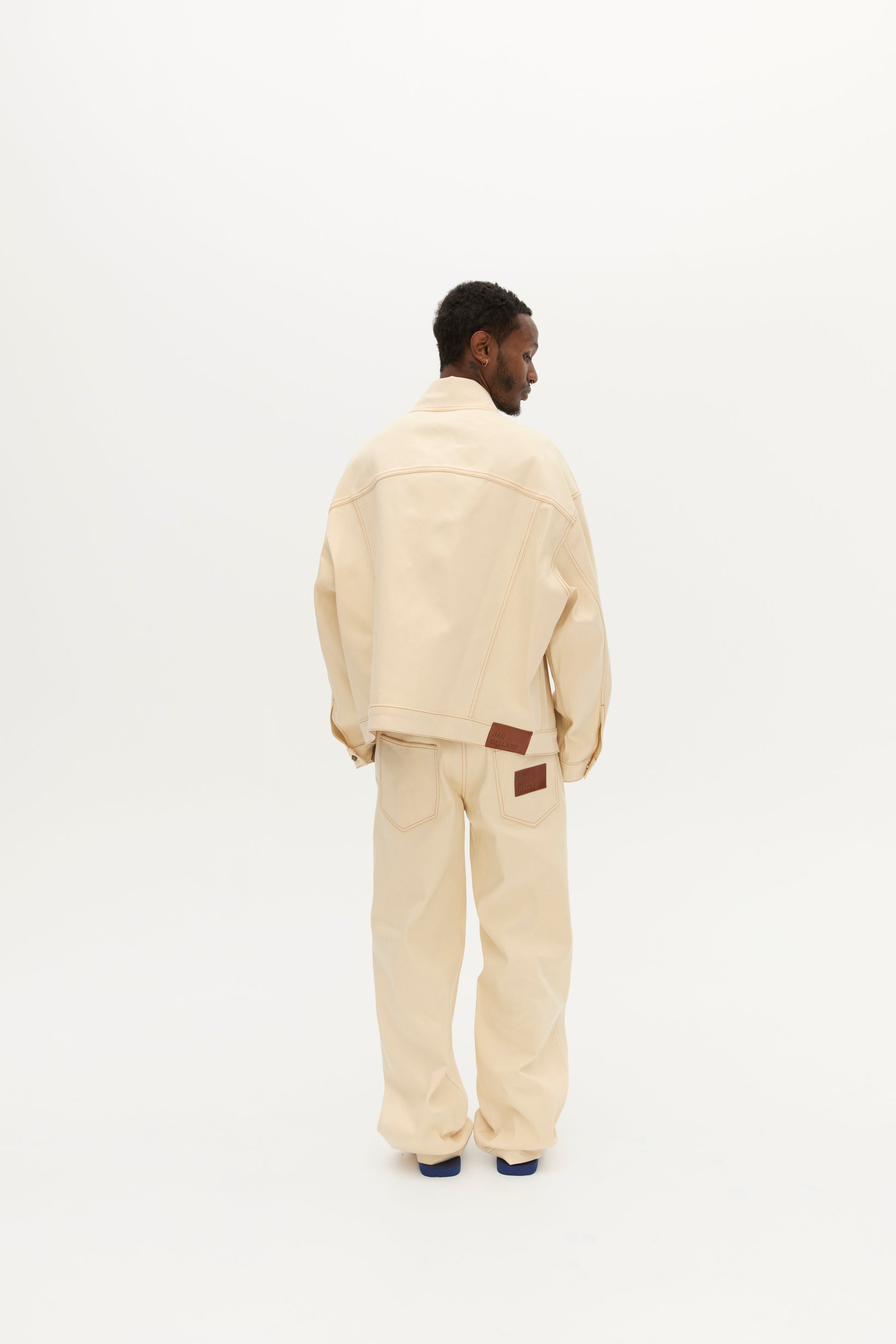 FOUNDATION JEAN IN ECRU